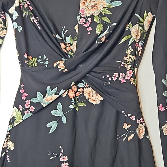 FOREVER21 Women’s Bodycon Dress Round Neck Long Sleeve Black Floral Print Size S - Picture 5 of 16